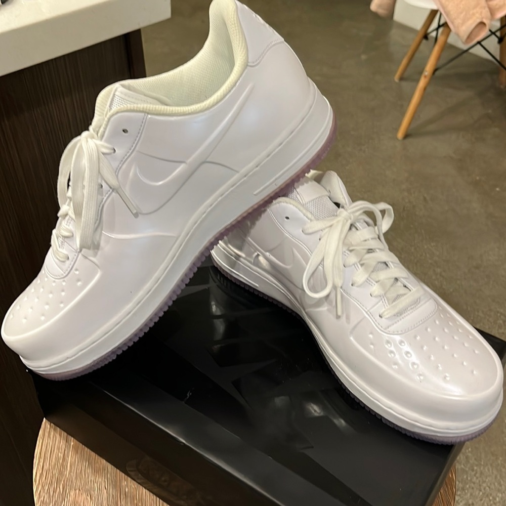 Men’s NIKE Sneakers size 10